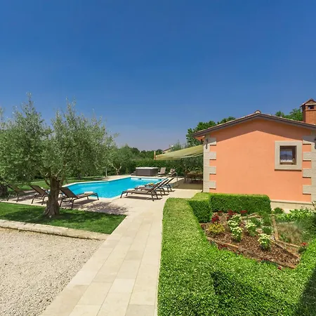 Holiday home Ulika
