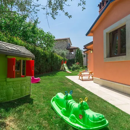 Ulika Holiday home Porec